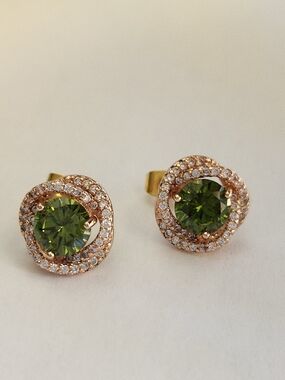 New 18K Gold Plated Round Cut Peridot Diamond Stud Flower Earrings for Women
